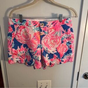LILLY PULITZER BUTTERCUP FLORAL STRETCH SHORTS